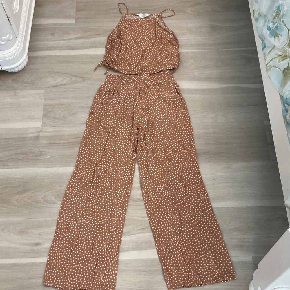 H&M brown and white flower tank top and pants